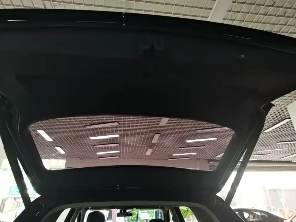 Volkswagen Tiguan L — миниатюра 19
