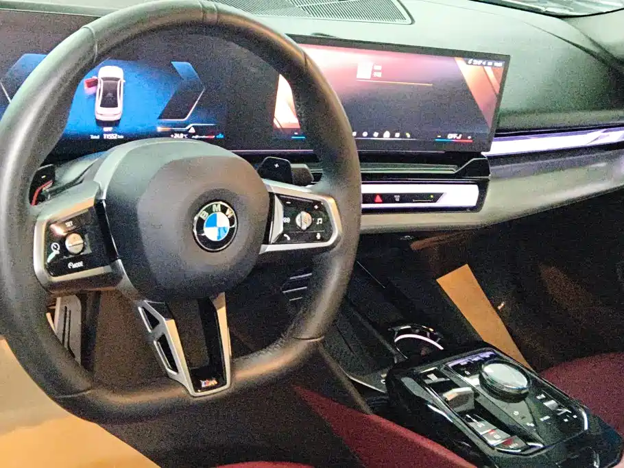 BMW 5 Series — миниатюра 12