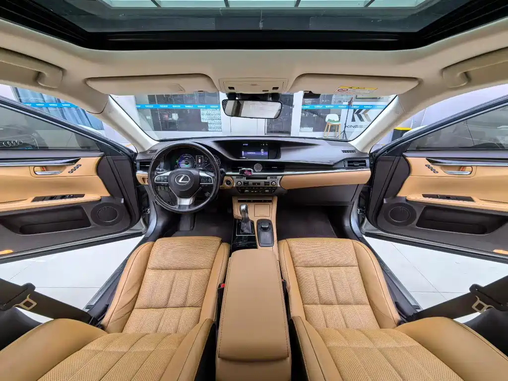 Lexus ES — миниатюра 6