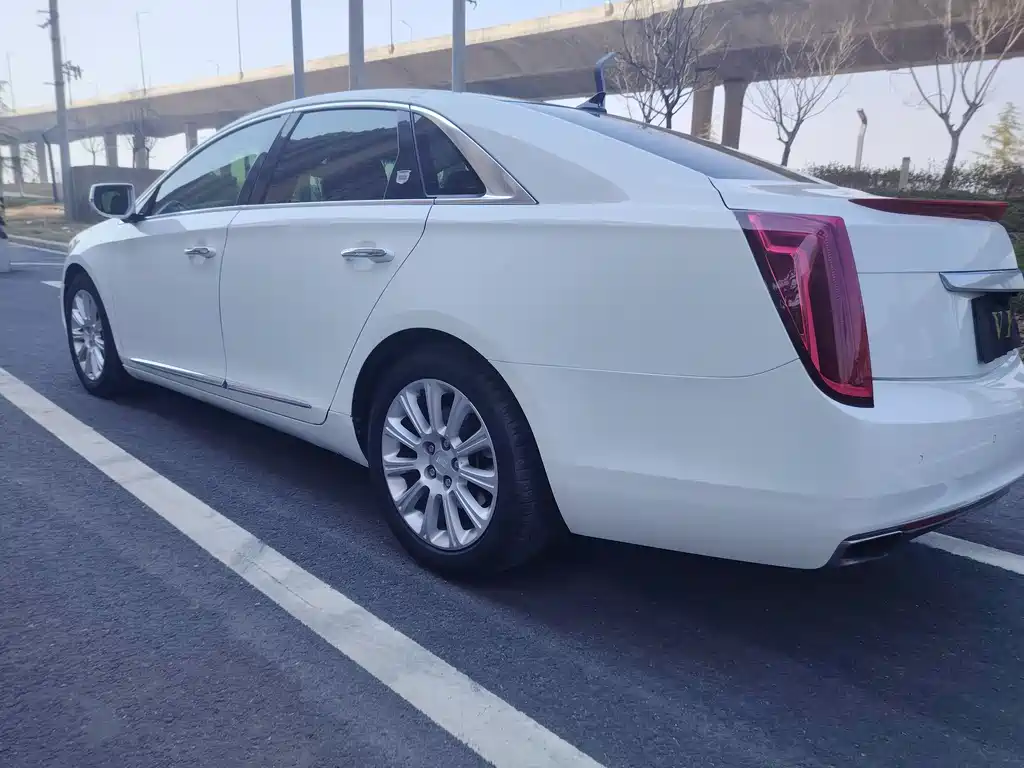 Cadillac XTS 2016 28T Elite