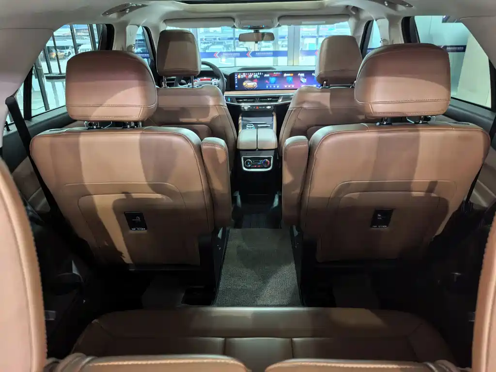 Ford Explorer — миниатюра 25
