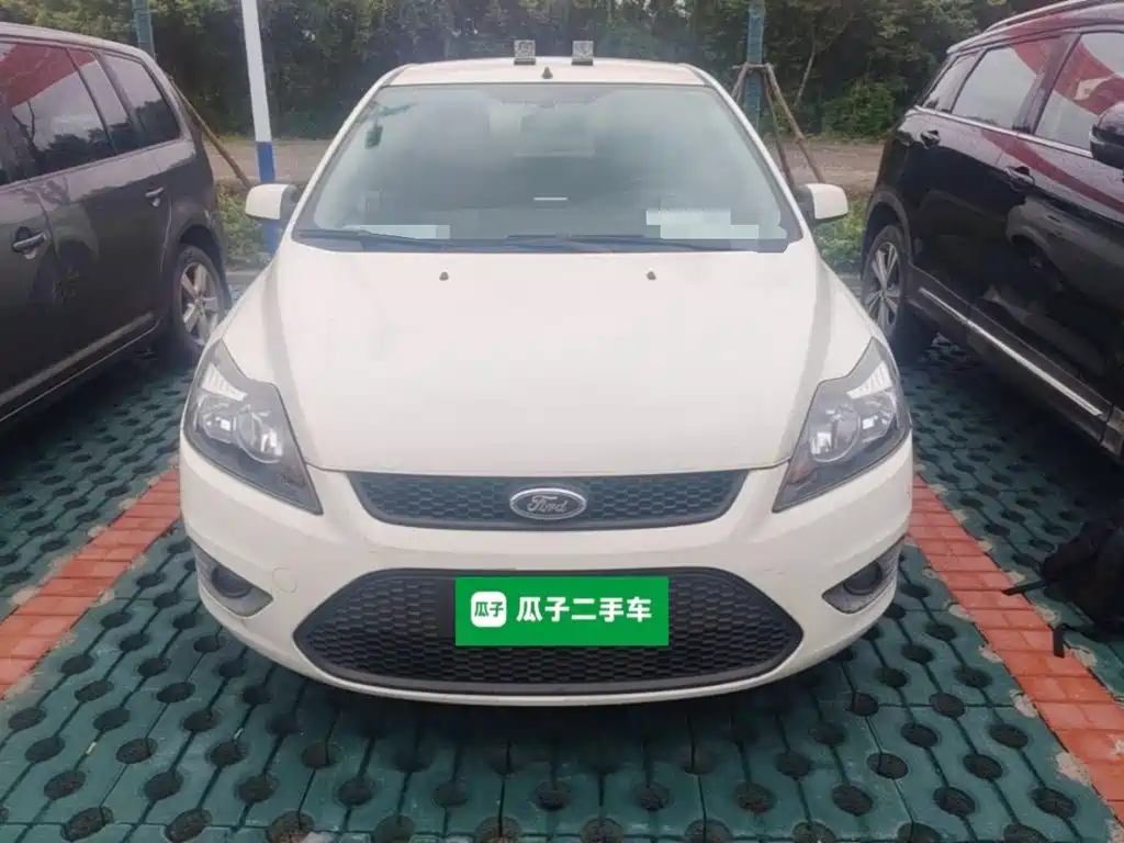 Ford Focus 2013 1.8L AT