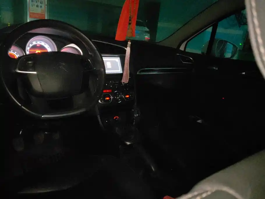 Citroen C4L — миниатюра 12