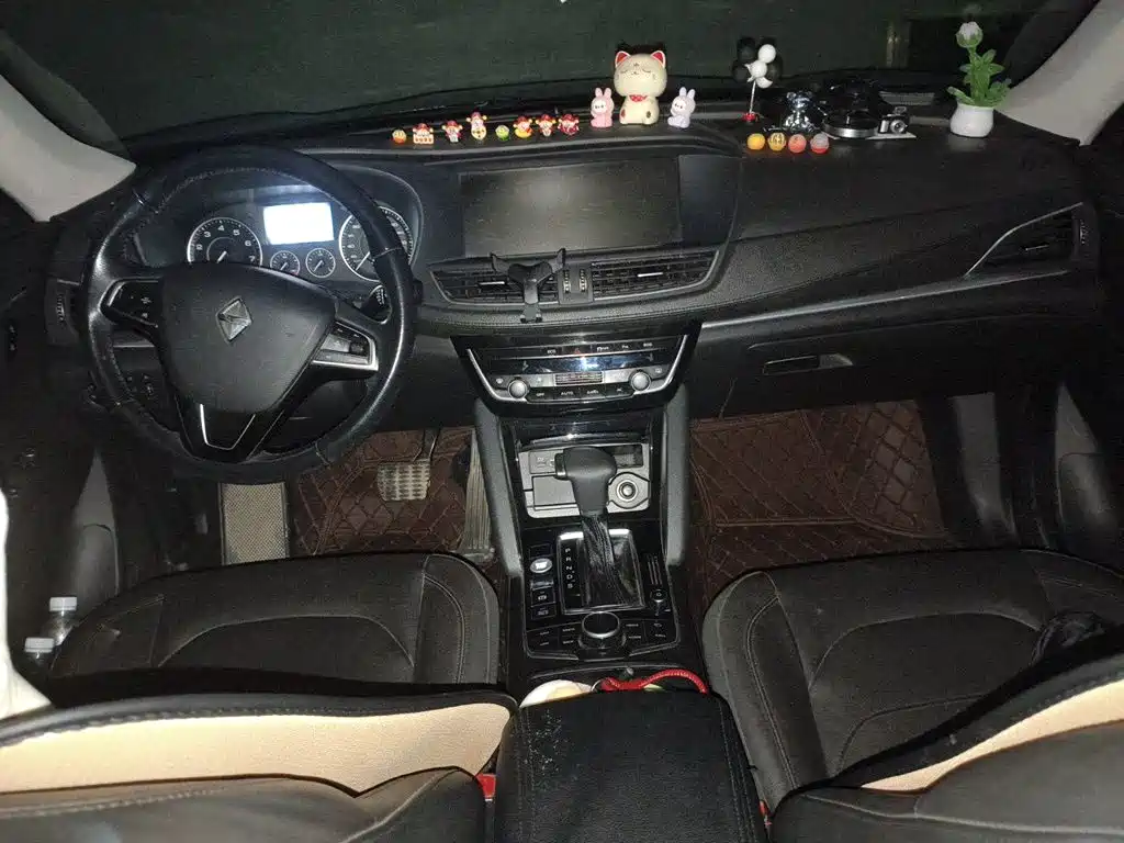 Borgward BX7 — миниатюра 5