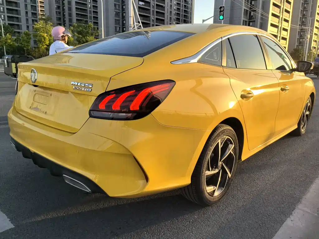 MG MG5 — миниатюра 10