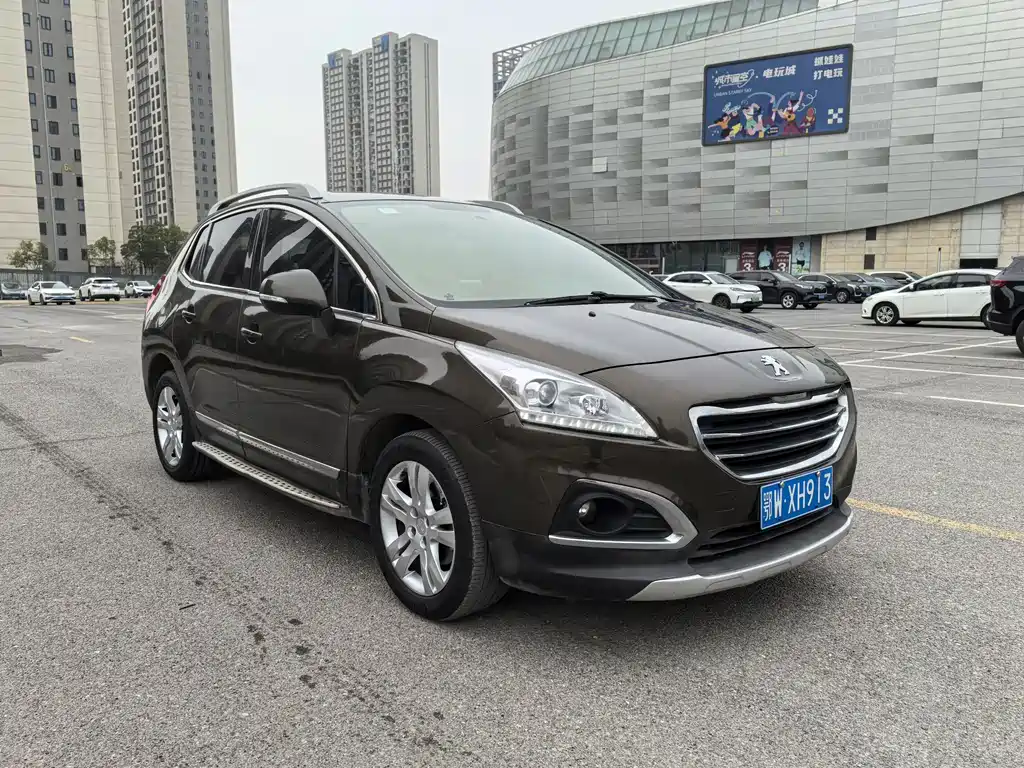 PEUGEOT 3008