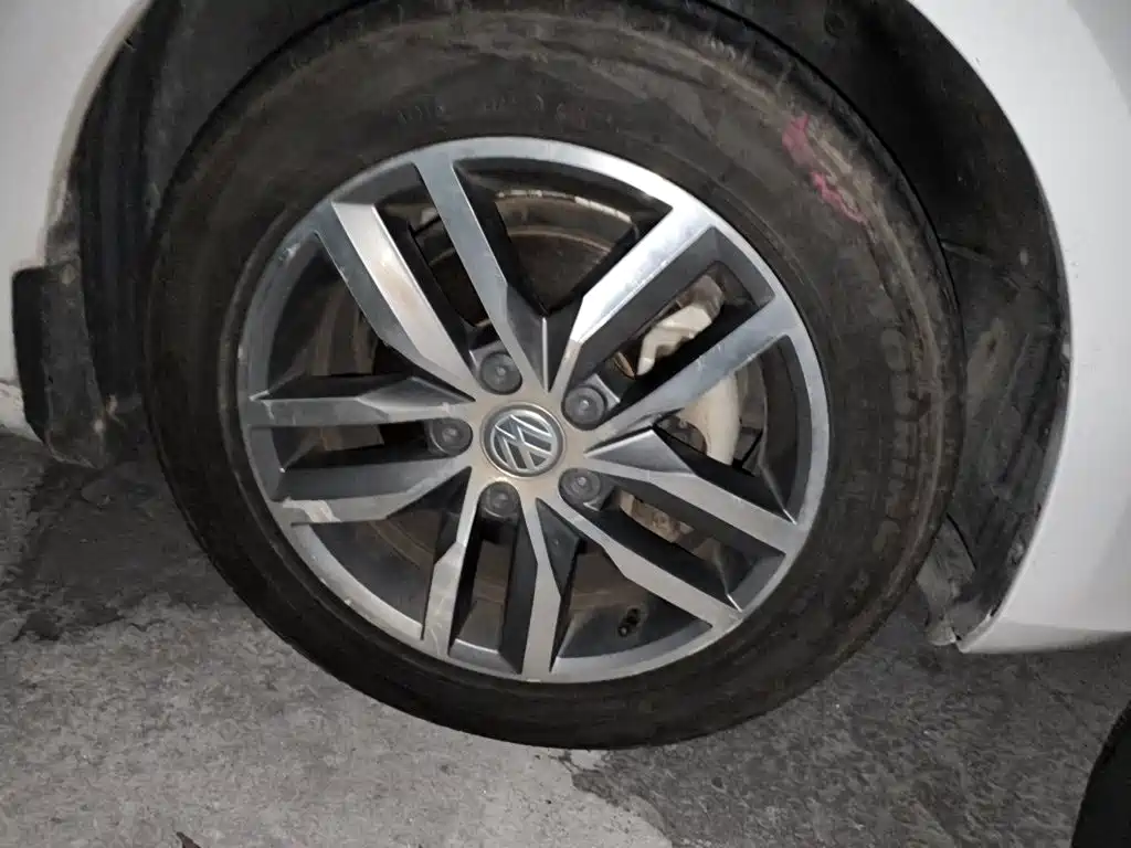 Volkswagen Golf — миниатюра 24