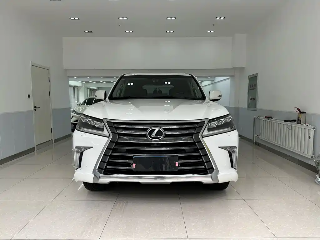 Lexus LX — миниатюра 2