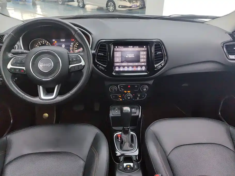 Jeep Compass — миниатюра 12