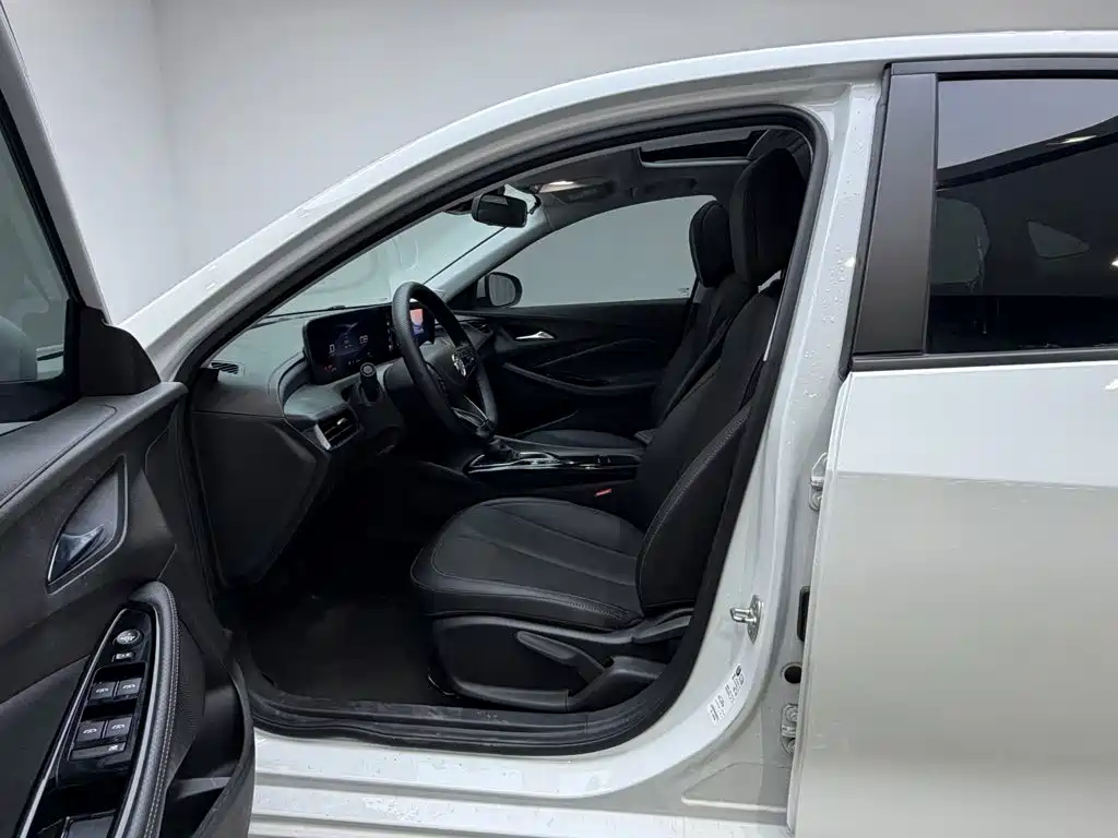 Buick Verano — миниатюра 14