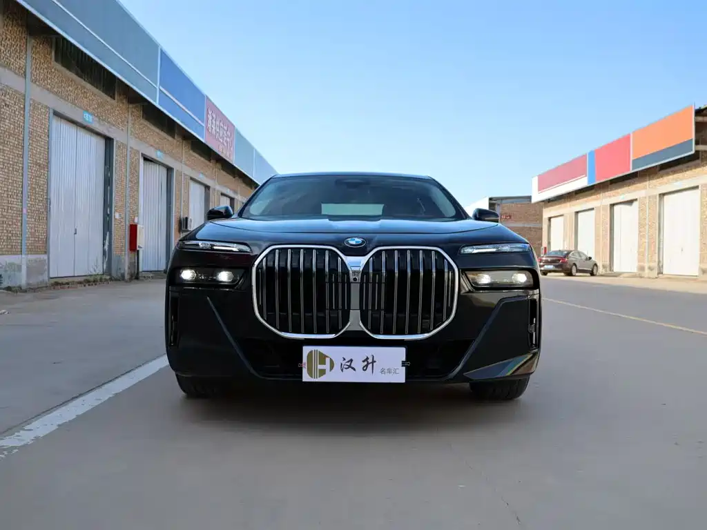 BMW 7 Series 7 2023 735Li Luxury