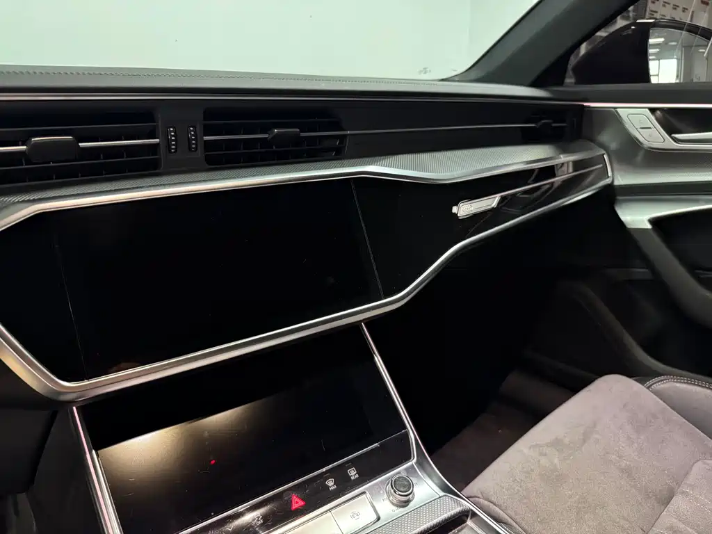 Audi A6L — миниатюра 10