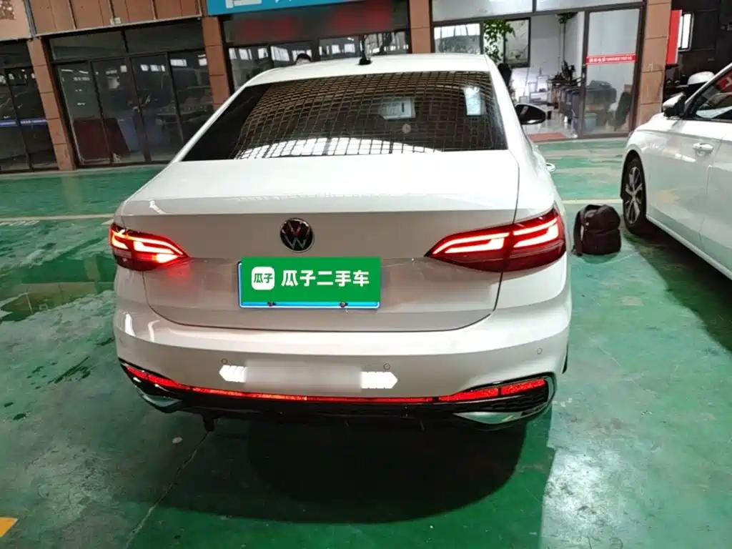 Volkswagen Lavida — миниатюра 6