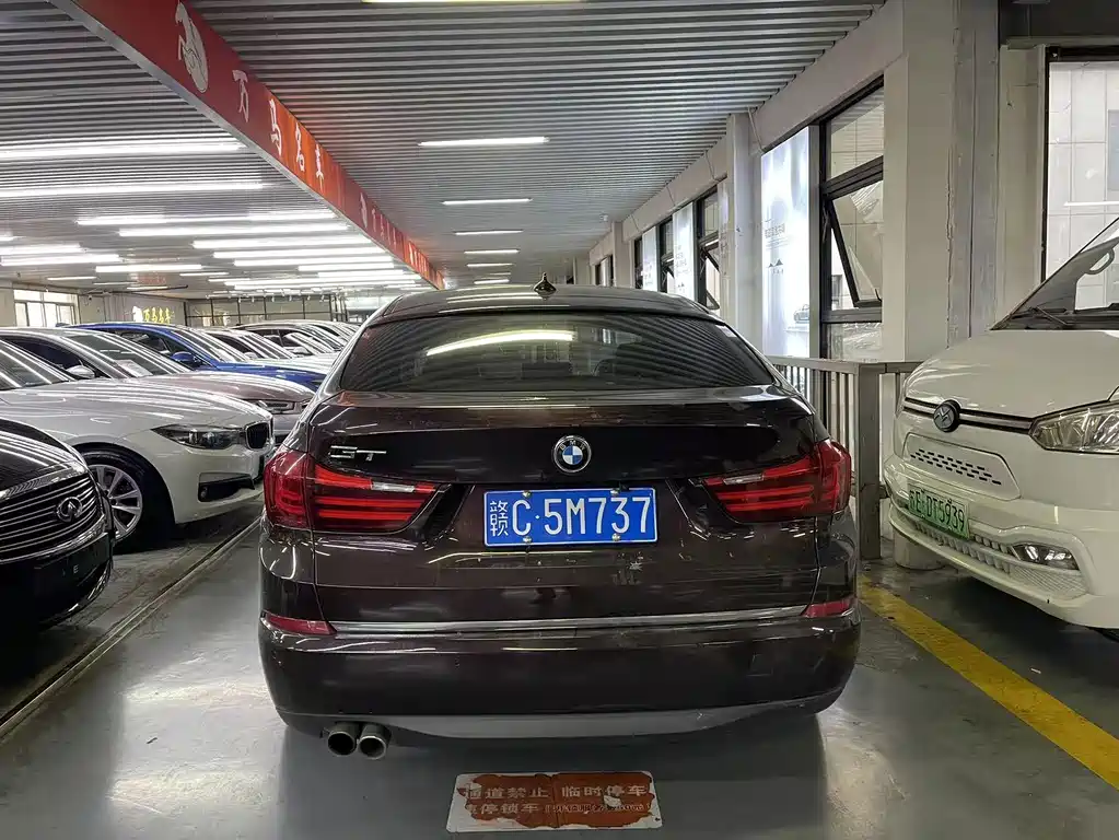 BMW 5 Series GT — миниатюра 7