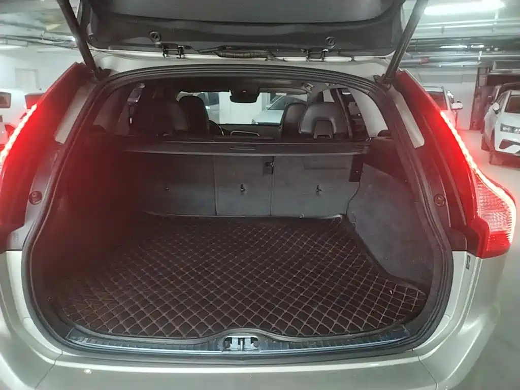 Volvo XC60 — миниатюра 15