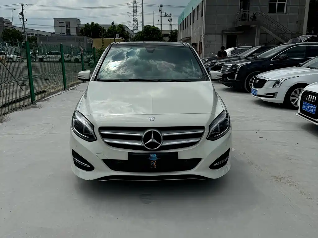 Mercedes-Benz B-Class — миниатюра 2