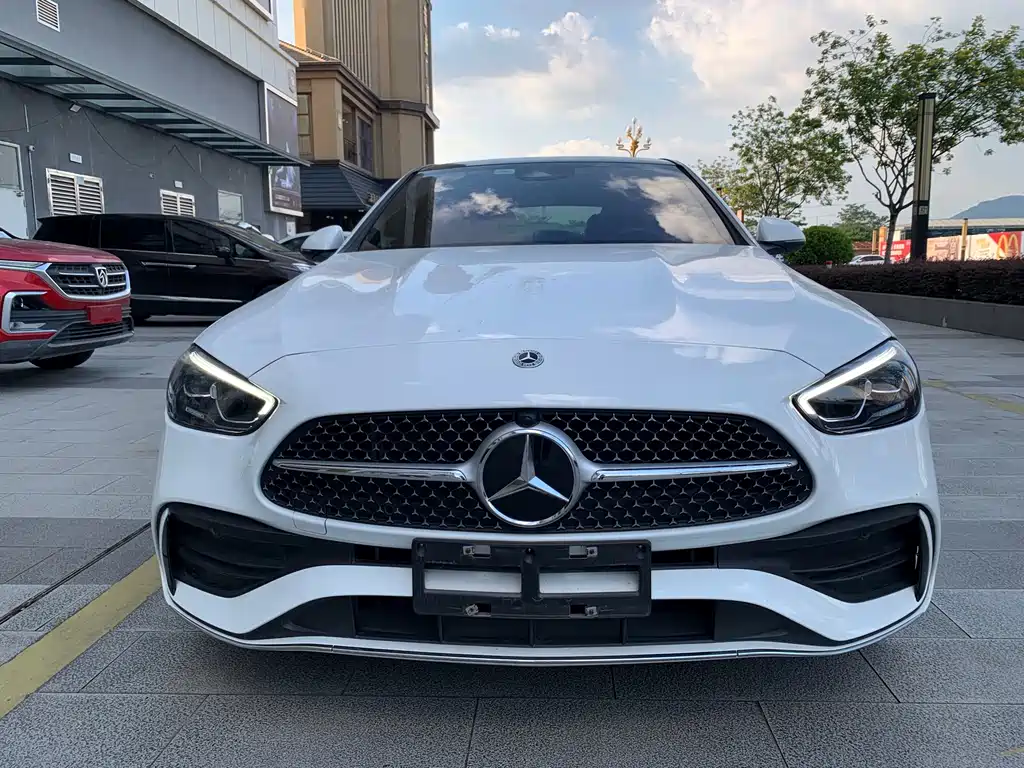 Mercedes-Benz C-Class — миниатюра 2
