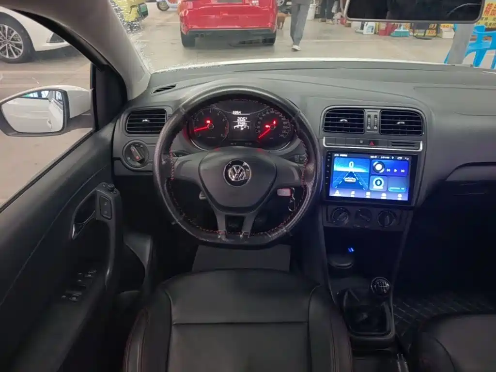 Volkswagen Polo — миниатюра 11