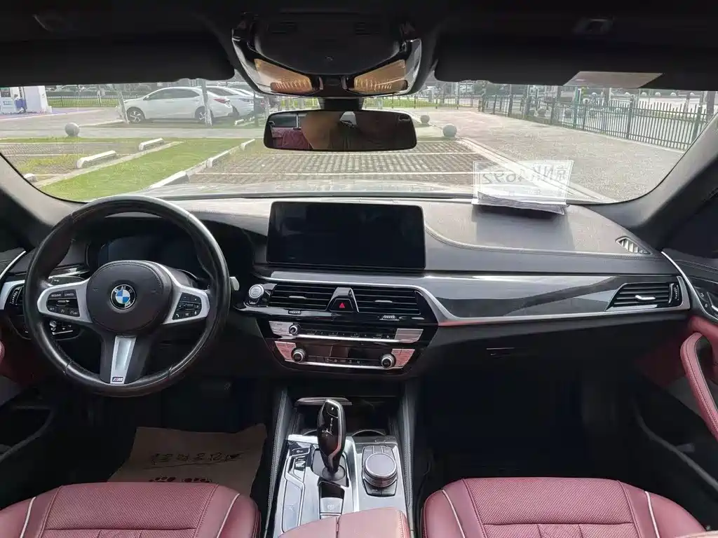 BMW 5 Series — миниатюра 5