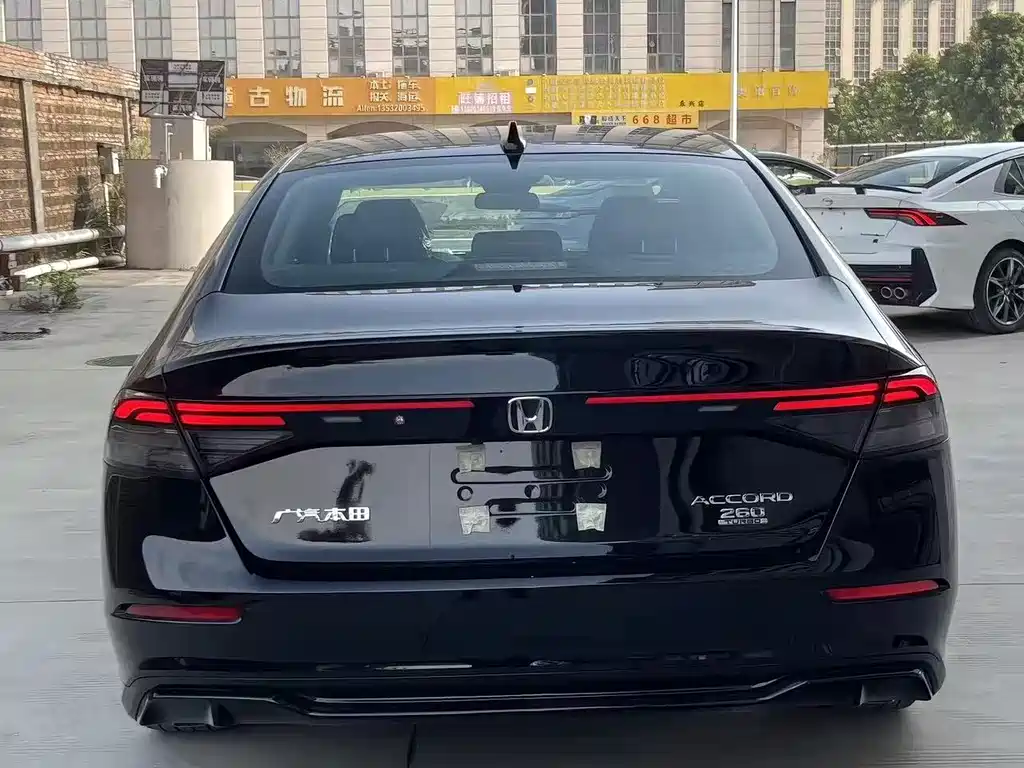 Honda Accord — миниатюра 4