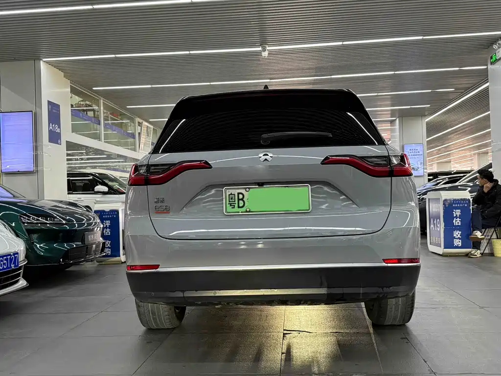 NIO NIO ES8