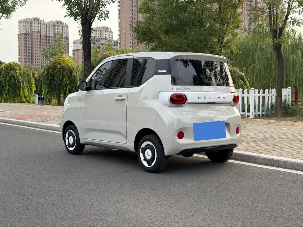 Wuling MINIEV — миниатюра 6