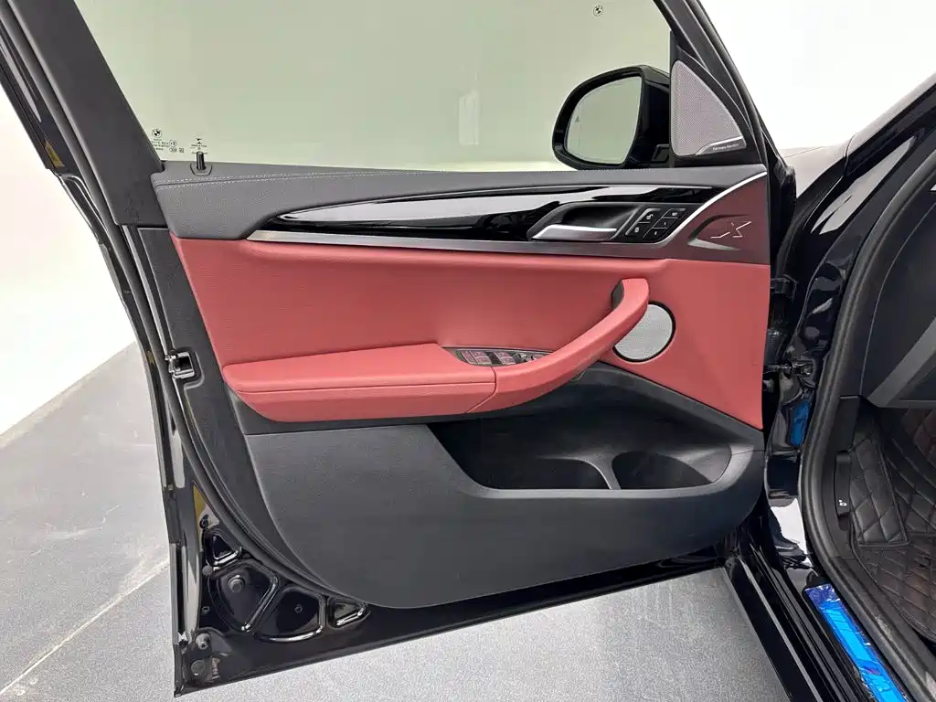 BMW iX3 — миниатюра 11