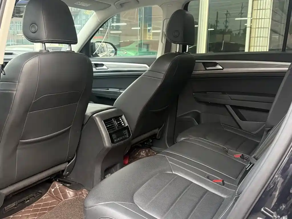 Volkswagen Teramont — миниатюра 2