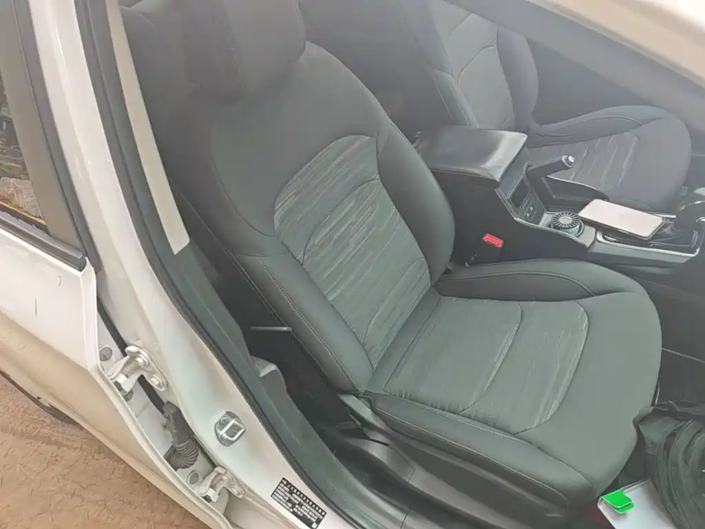 Chevrolet Cavalier — миниатюра 25