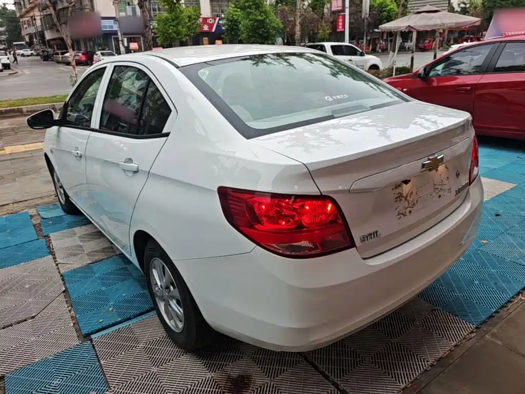 Chevrolet Sail — миниатюра 5