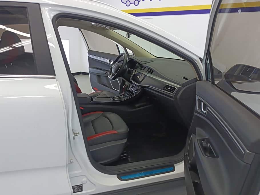 Geely Emgrand GS 1.4 л 2021 г. Белый, пробег 41100 км