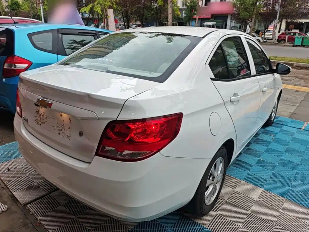 Chevrolet Sail — миниатюра 7