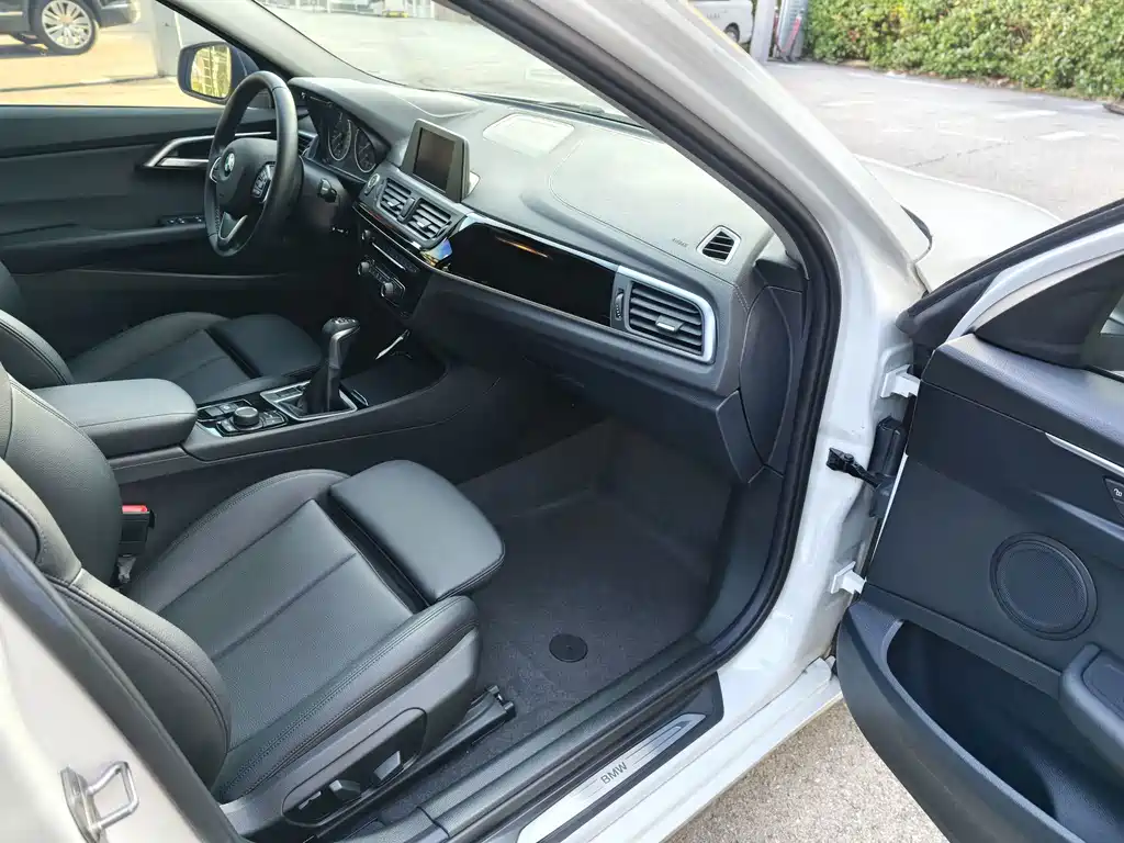 BMW 1 Series — миниатюра 20