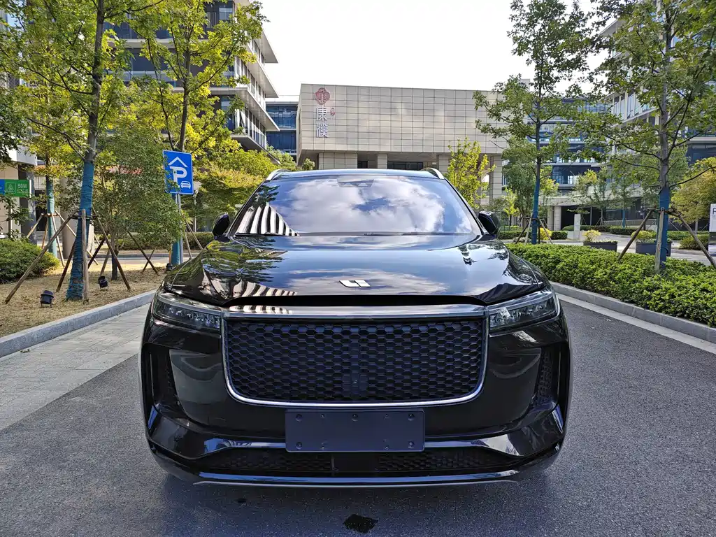 Li Auto Li ONE — миниатюра 2