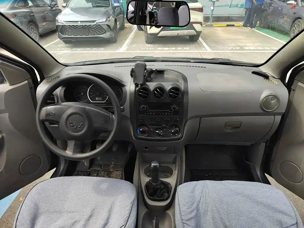 Wuling Hongguang — миниатюра 4