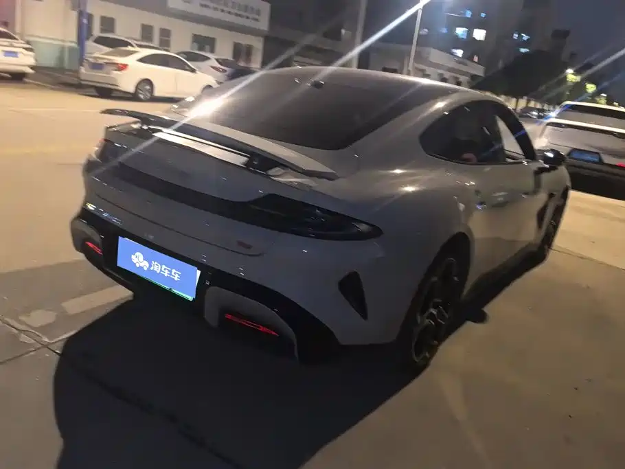 Xiaomi SU7 — миниатюра 3