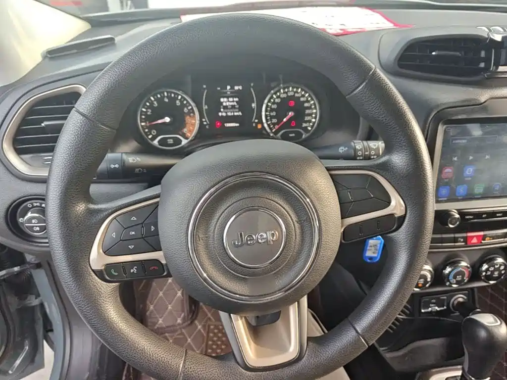 Jeep Renegade — миниатюра 11
