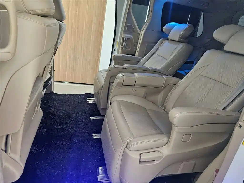 Toyota Alphard 2012 3.5L Luxury