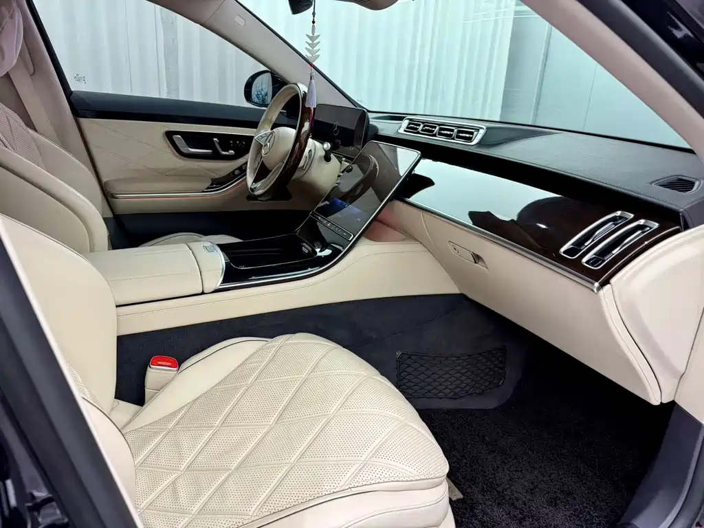 Mercedes-Benz S-Class — миниатюра 14