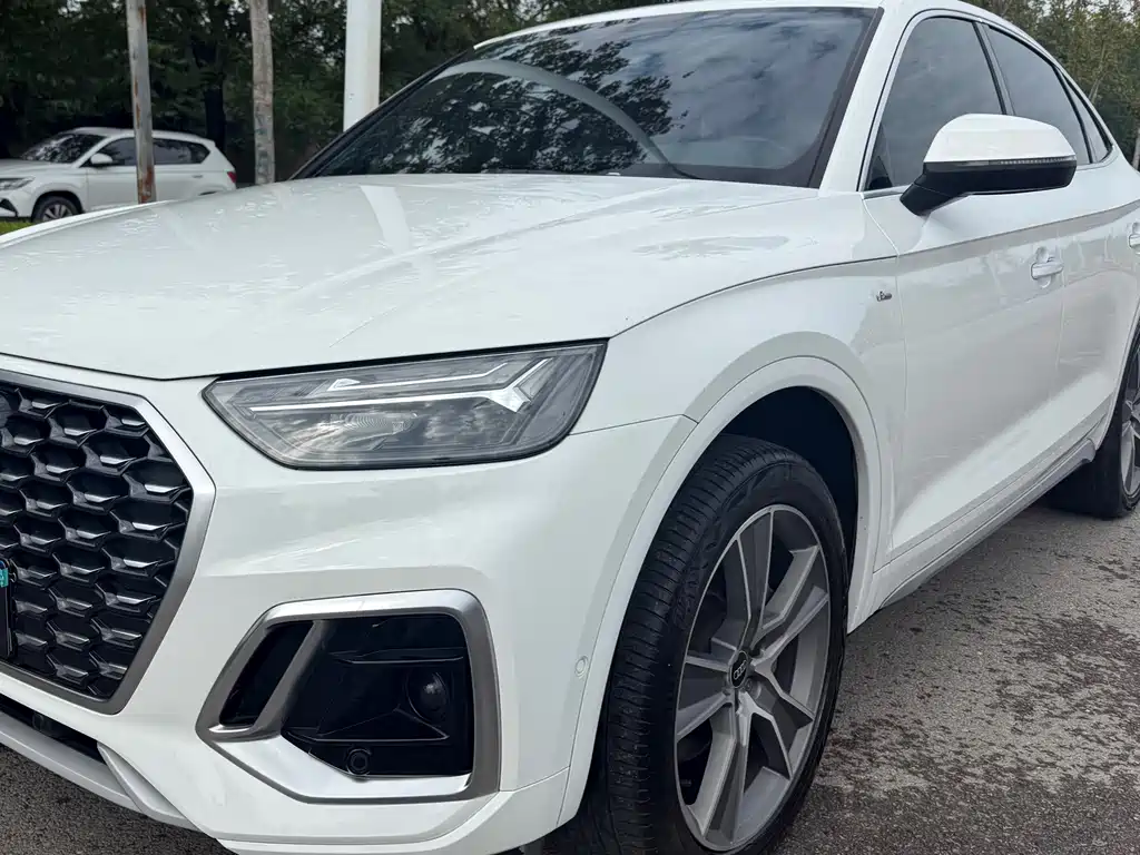 Audi Q5L Sportback — миниатюра 4