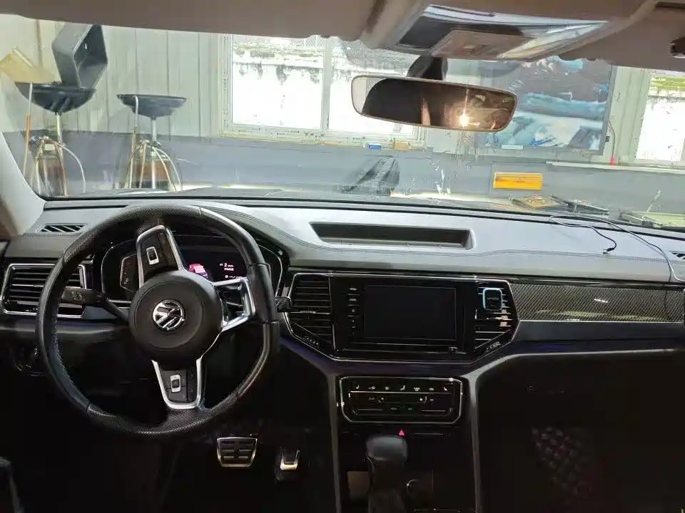 Volkswagen Teramont — миниатюра 4