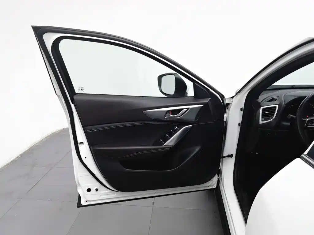 Mazda CX-4 — миниатюра 8