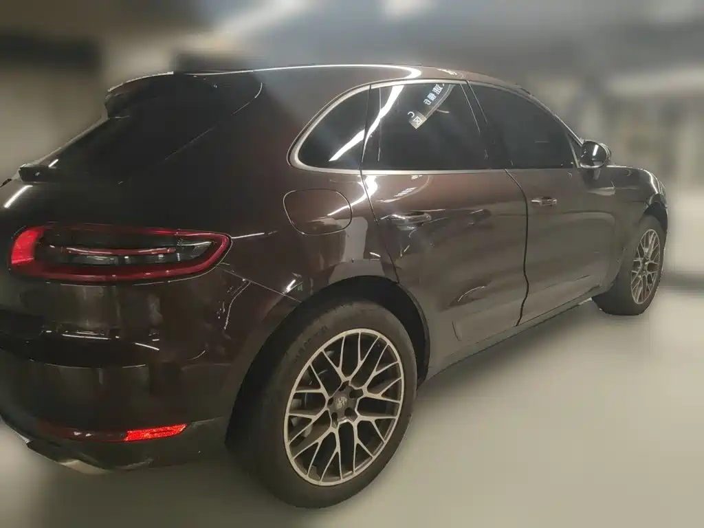Porsche Macan — миниатюра 6