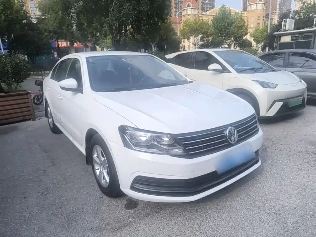 Volkswagen Lavida — миниатюра 4