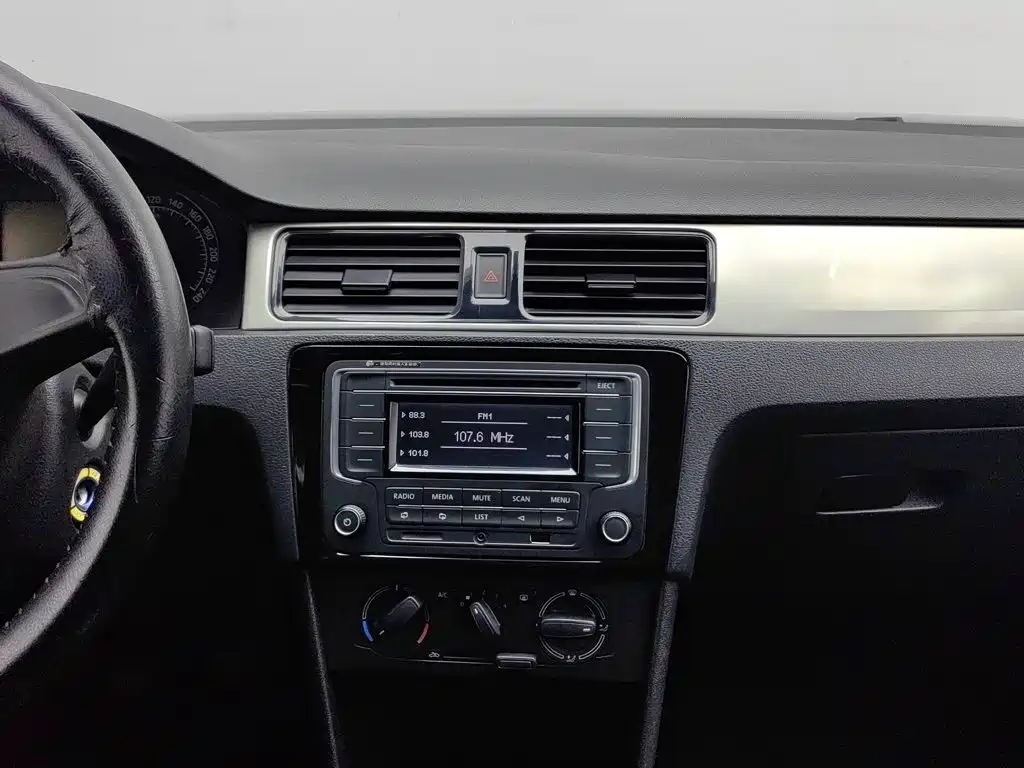 Skoda Rapid Spaceback — миниатюра 12