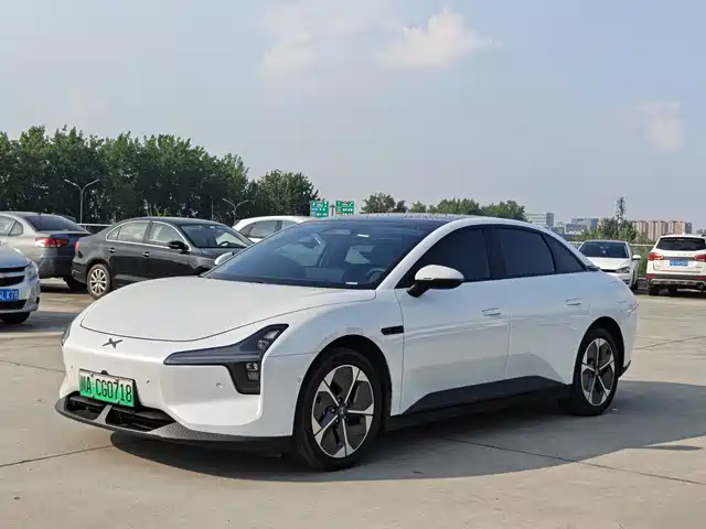 2025 Xpeng Mona M03