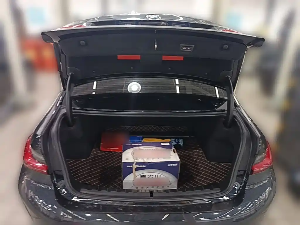 BMW 3 Series — миниатюра 24