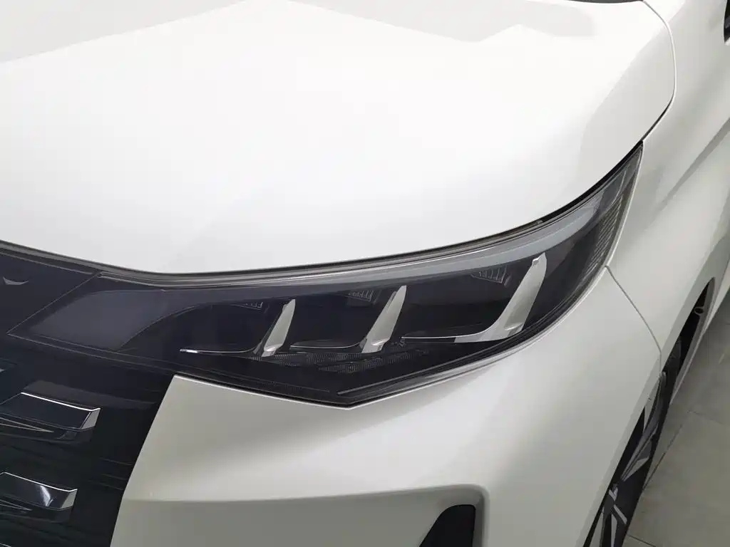 GAC Motor Trumpchi M6 — миниатюра 7