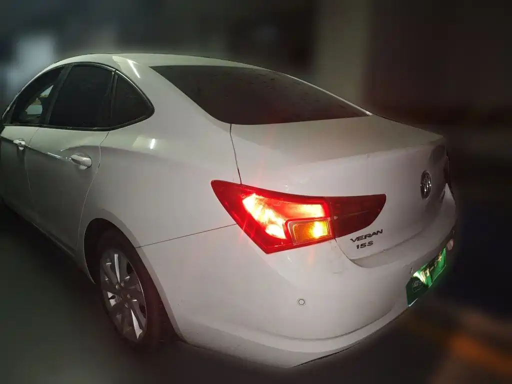 Buick Verano — миниатюра 5
