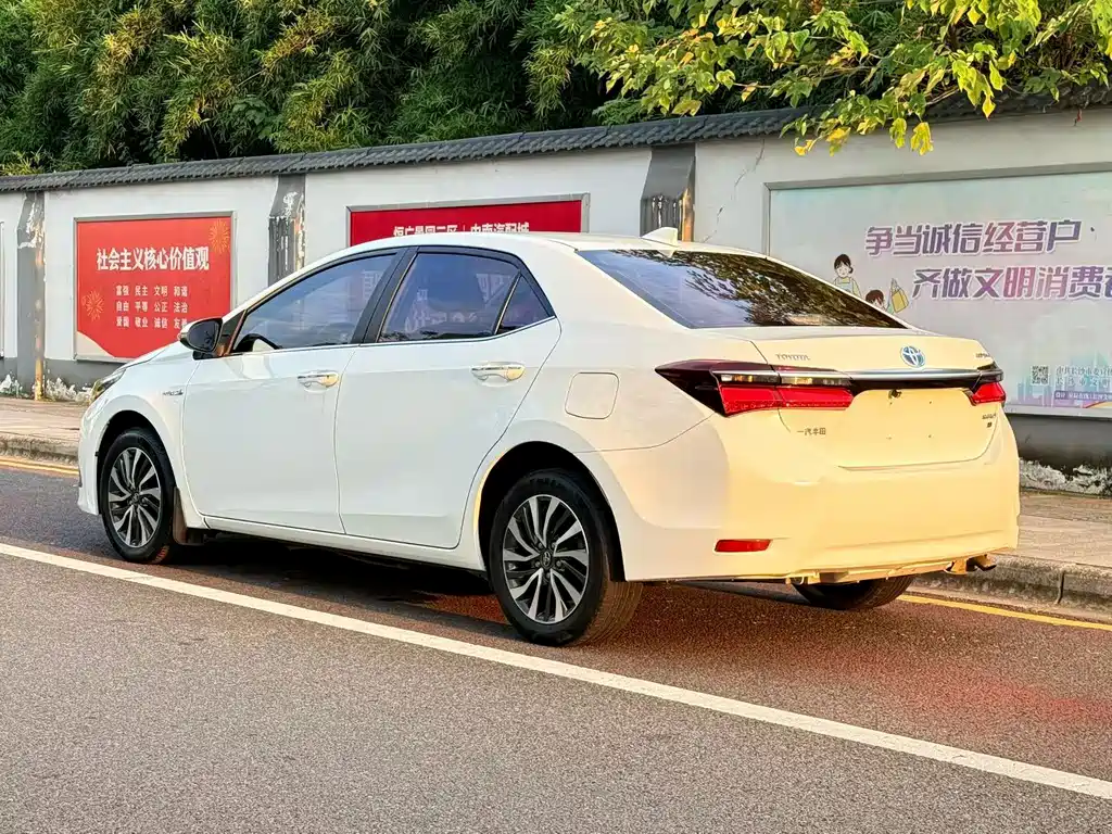 Toyota Corolla — миниатюра 9